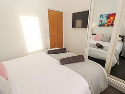 Lakes View Apartment 3