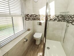 Lakes View Apartment 2