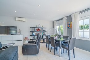 Villa in Empuriabrava With Private Pool