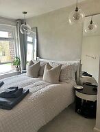 Cosy Chichester Apartment
