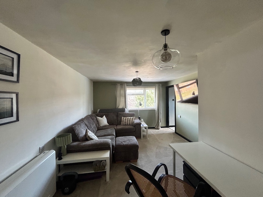 Cosy Chichester Apartment