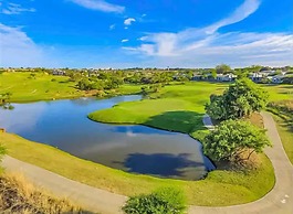 Apt 2 Bed in Stunning Golf Estate