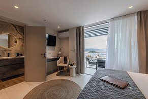 Noma Suites Tolo