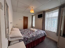 Pleasure Beach Hotel by OYO