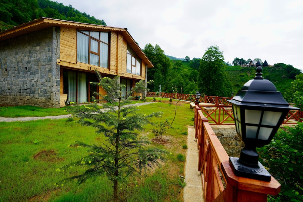 Dere Ağzı Tatil Köyü