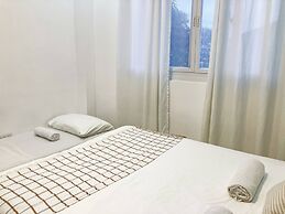 2BR Laid Back Apartment, Near Beach