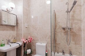 3BR Tower Bridge Parking WiFi