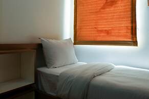 Strategic 2Br At Maple Park Sunter Apartment