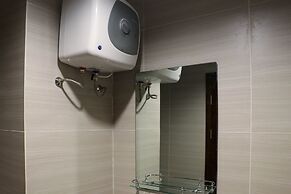 Fancy And Nice Studio Room At West Vista Apartment