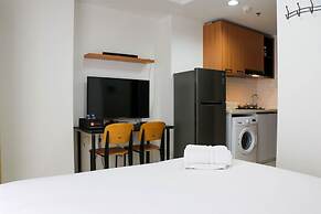 Fancy And Nice Studio Room At West Vista Apartment