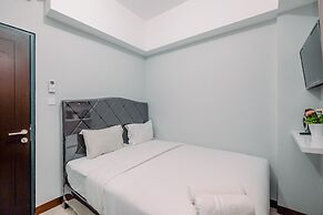 Comfort 1Br At Royal Heights Apartment