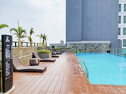 Nice And Elegant Studio At Bintaro Embarcadero Apartment