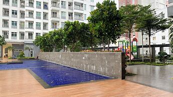 Spacious And Comfortable 2Br At Green Bay Condominium Apartment