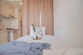 Comfortable And Good Place Studio At Sky House Bsd Apartment