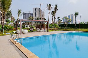 Comfortable And Good Place Studio At Sky House Bsd Apartment