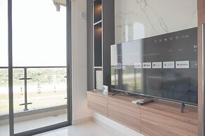 Comfortable And Good Place Studio At Sky House Bsd Apartment