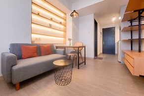 Modern And Cozy Studio At Collins Boulevard Apartment