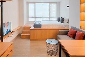 Modern And Cozy Studio At Collins Boulevard Apartment