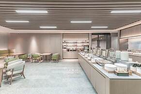Full Season Hotel - PVG