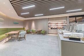 Full Season Hotel - PVG