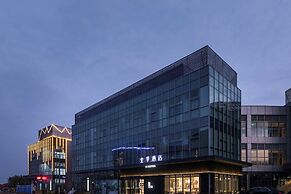 Full Season Hotel - PVG