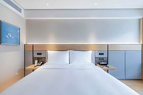 Full Season Hotel - PVG