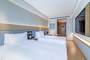 Full Season Hotel - PVG
