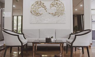 Poshtel 56