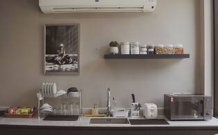 Poshtel 56