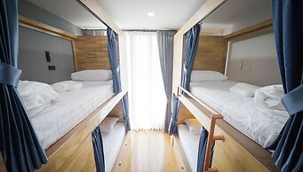 Poshtel 56