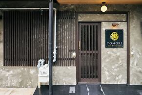 TOMORI