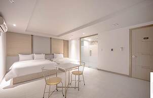Zzam Hotel