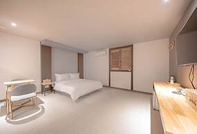 Zzam Hotel