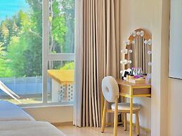 QIMeow Garden Hotel