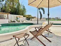 QIMeow Garden Hotel