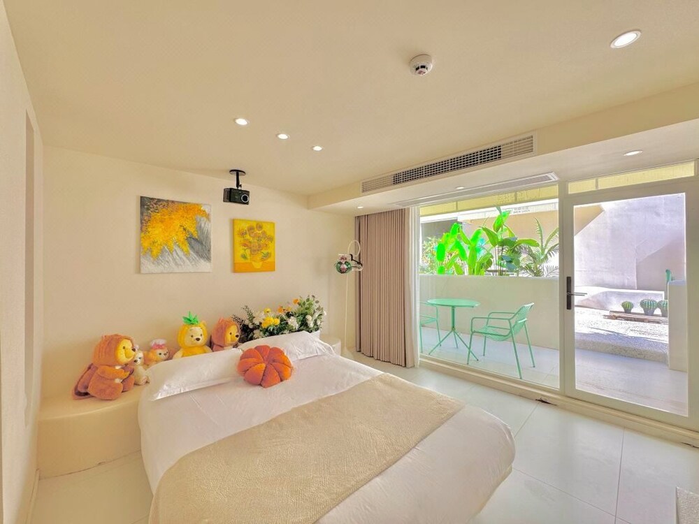 QIMeow Garden Hotel