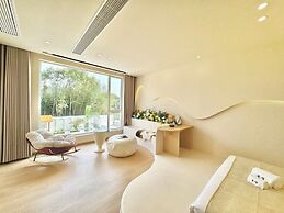 QIMeow Garden Hotel