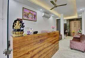 Hotel The Grand