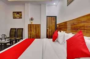 Hotel The Grand