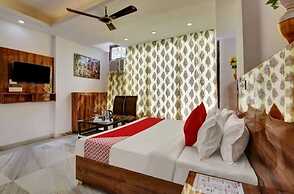 Hotel The Grand