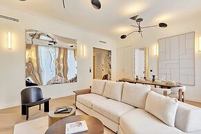 Luxurious AC Apartment Beaubourg Le Marais