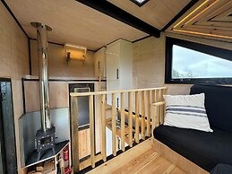 1 Bed Cabin - Sleeps 2 - Parking