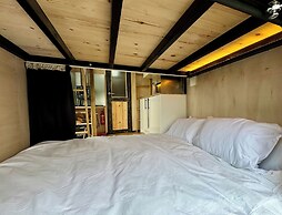 1 Bed Cabin - Sleeps 2 - Parking