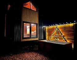 1 Bed Cabin - Sleeps 2 - Parking