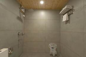 Excel Hotels & Resorts Mall Road Nainital
