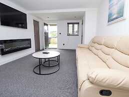 4 Willow Grove - Freehold