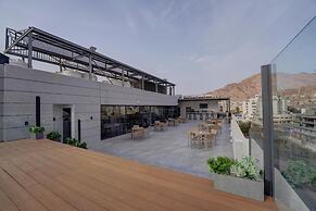 Coral Beach Hotel & Spa