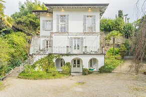 Villa Olga With Private Pool by Rent all Como