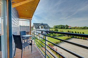 Holiday Studio With Balcony, Gaski