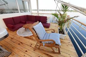 Azhar Dahabiya Luxury Suites